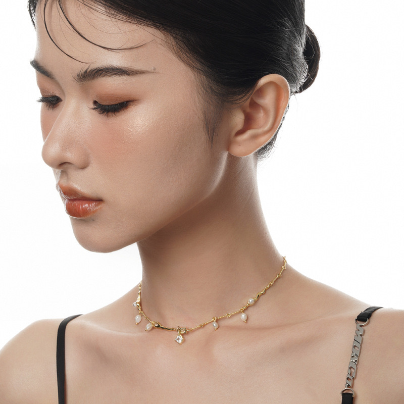 Korean style light luxury pearl silver necklace BH24111002