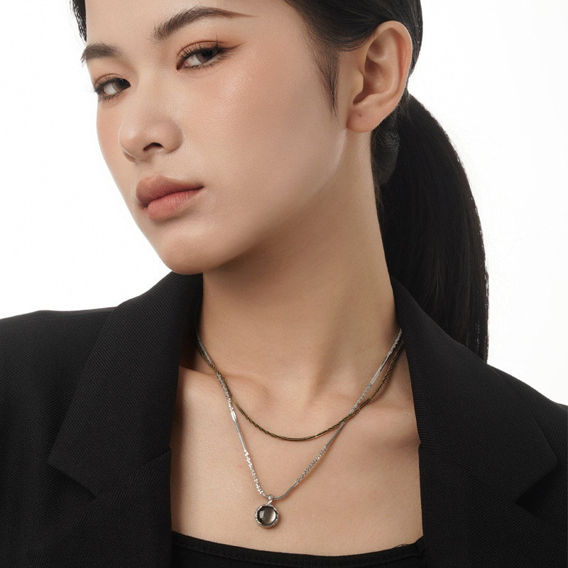 14K gold plated gradient shell necklace