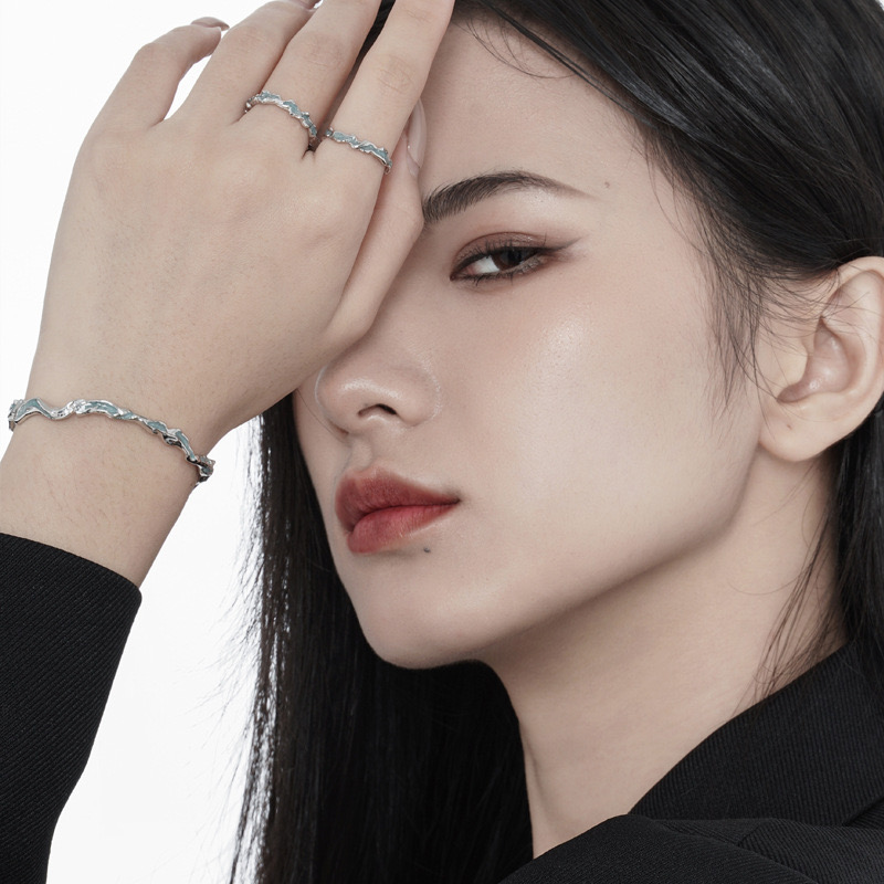 Ice Lake Series Light Luxury Silver Bracelet BH24111201