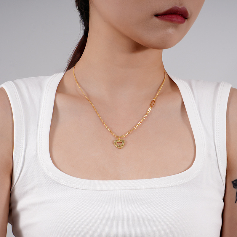 Light luxury love fish scale necklace NN24112906