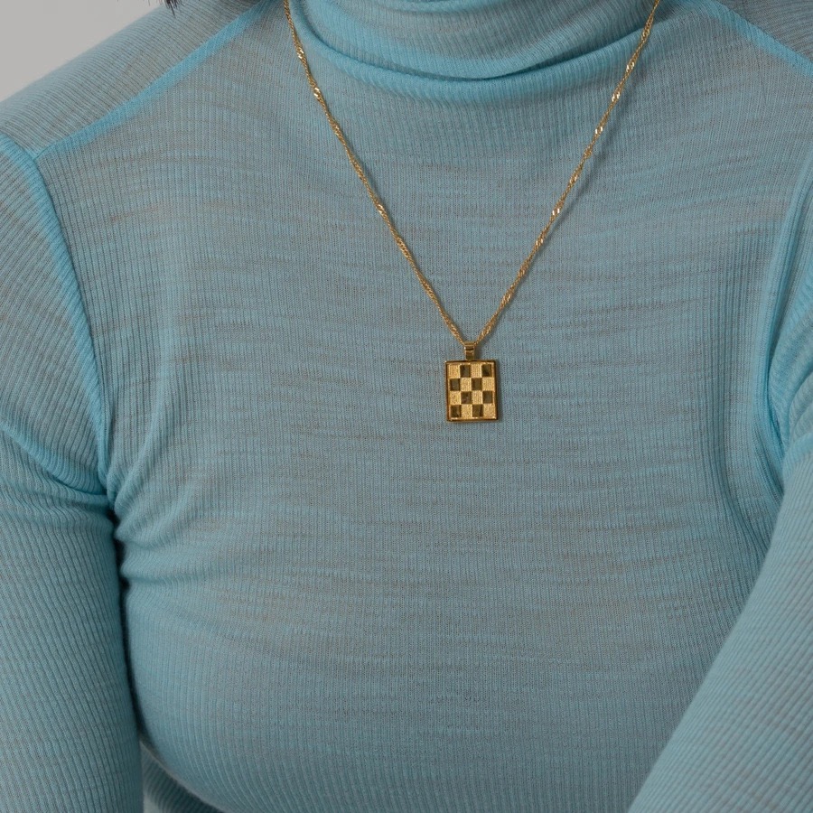 Light luxury cross braid pattern square necklace NN24112930