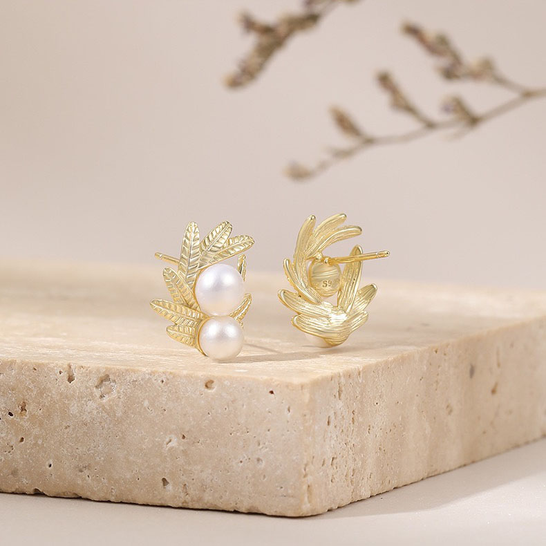 Light luxury fallen leaves earrings NN24113035
