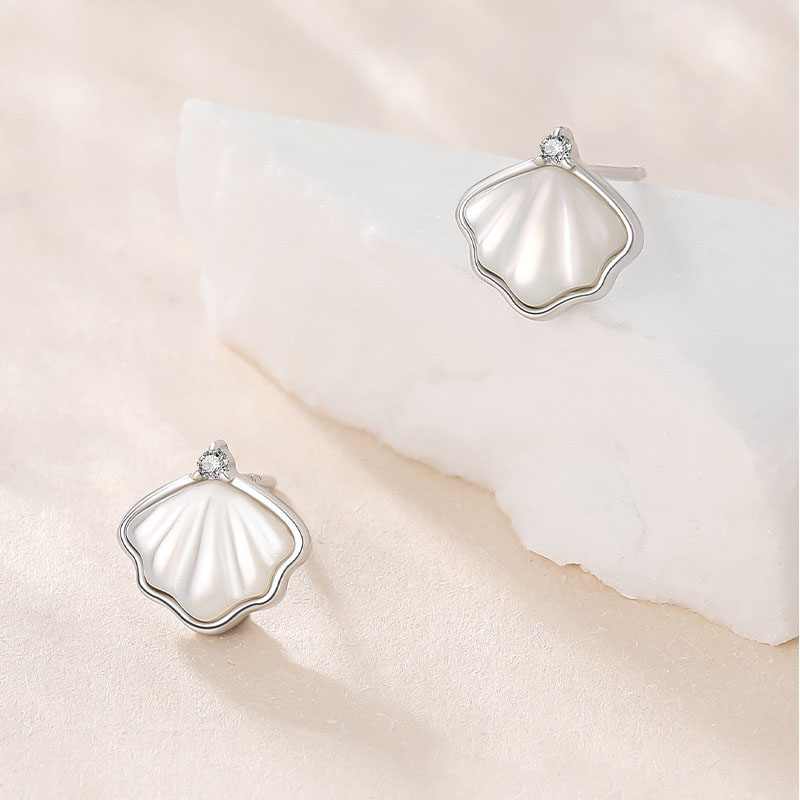 Light luxury shell design natural mother-of-pearl earrings NN24120104