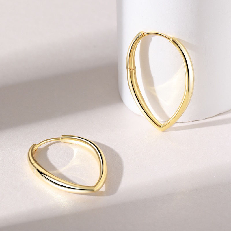 Light luxury V-shaped heart earrings NN24120114