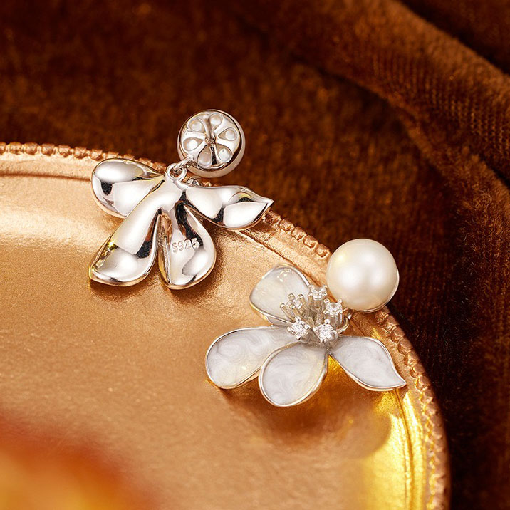 Light luxury flower enamel earrings NN24113026