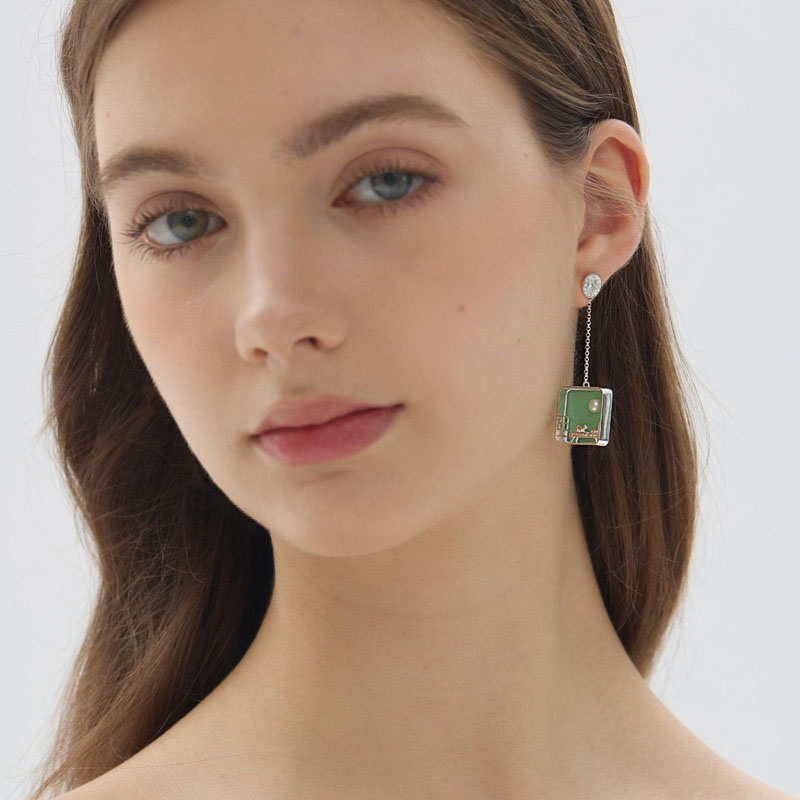 Creatively designed earrings 