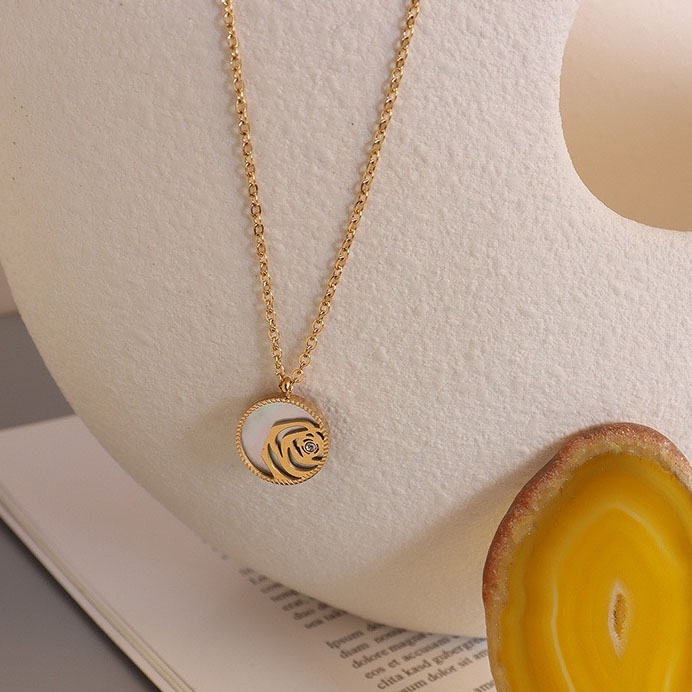 Openwork Rose fritillary Necklace