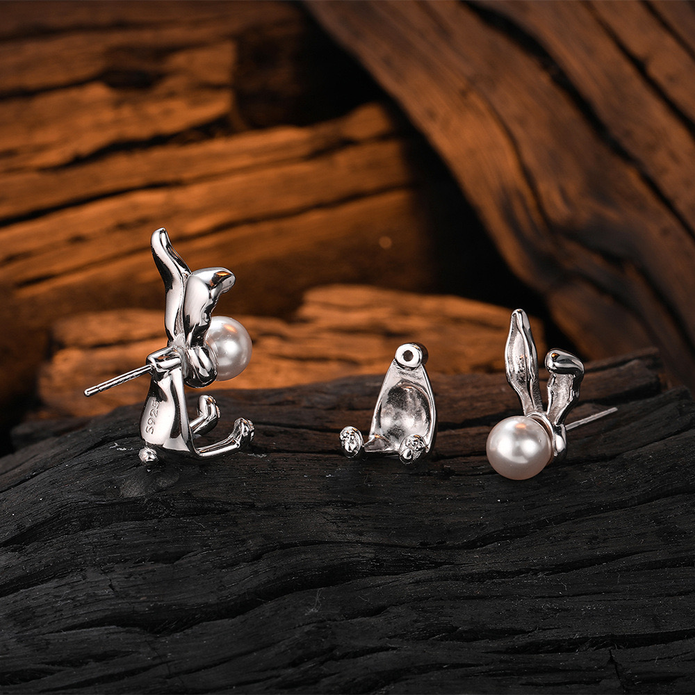 Naughty Long-eared Rabbit (platinum-plated)