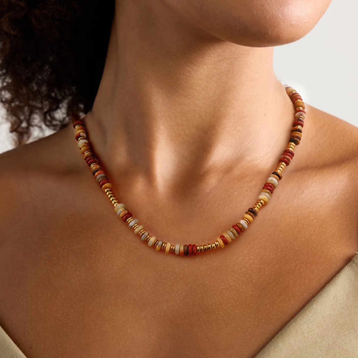 Color-blocked Bohemian beaded string