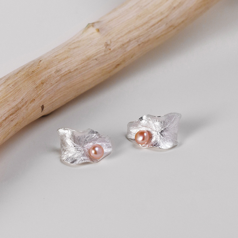 Lotus Leaf Pearl Ear Cuff