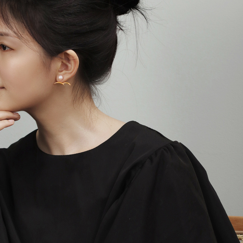 Double Moon Water Wave Pearl Earrings