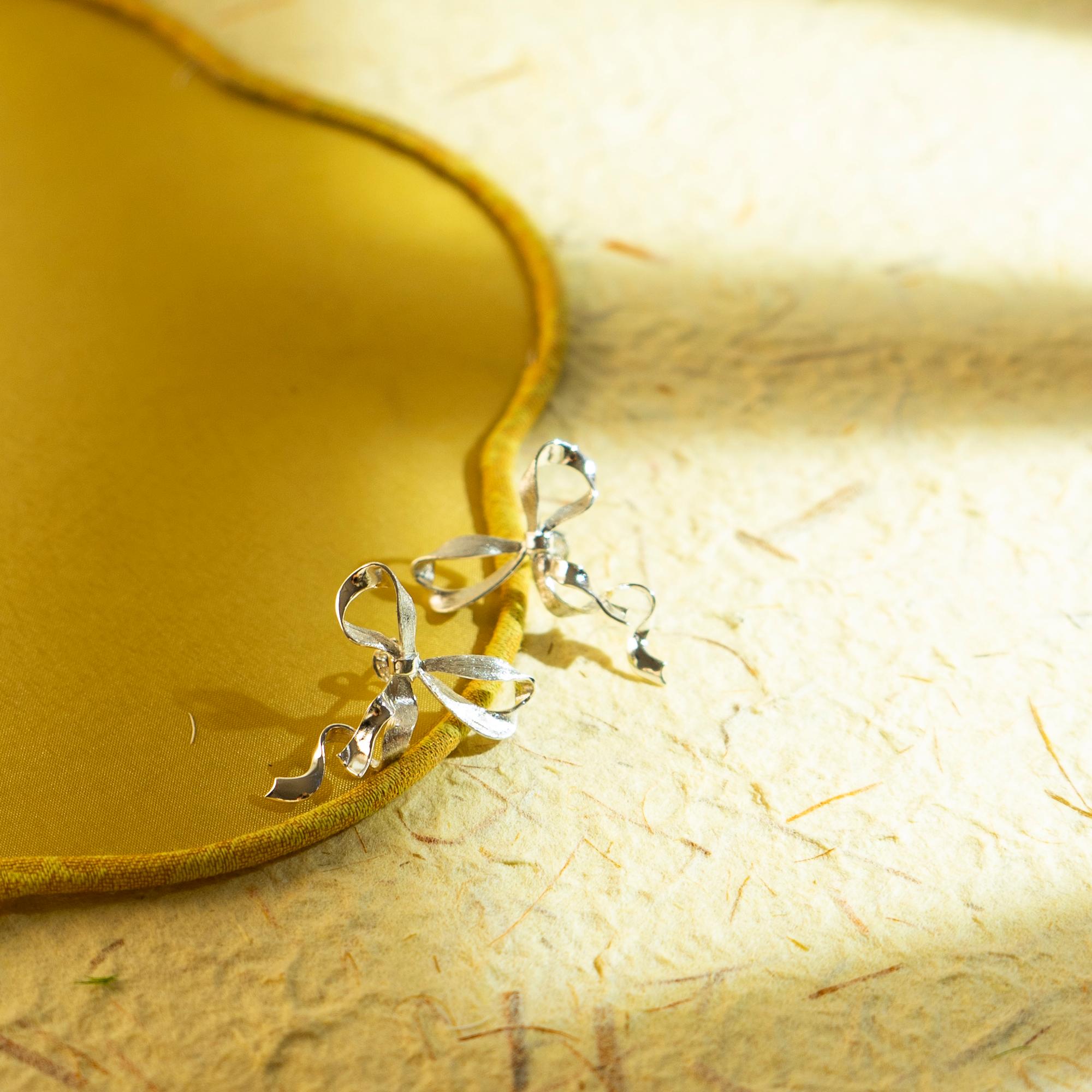 Fashion Bow Earrings