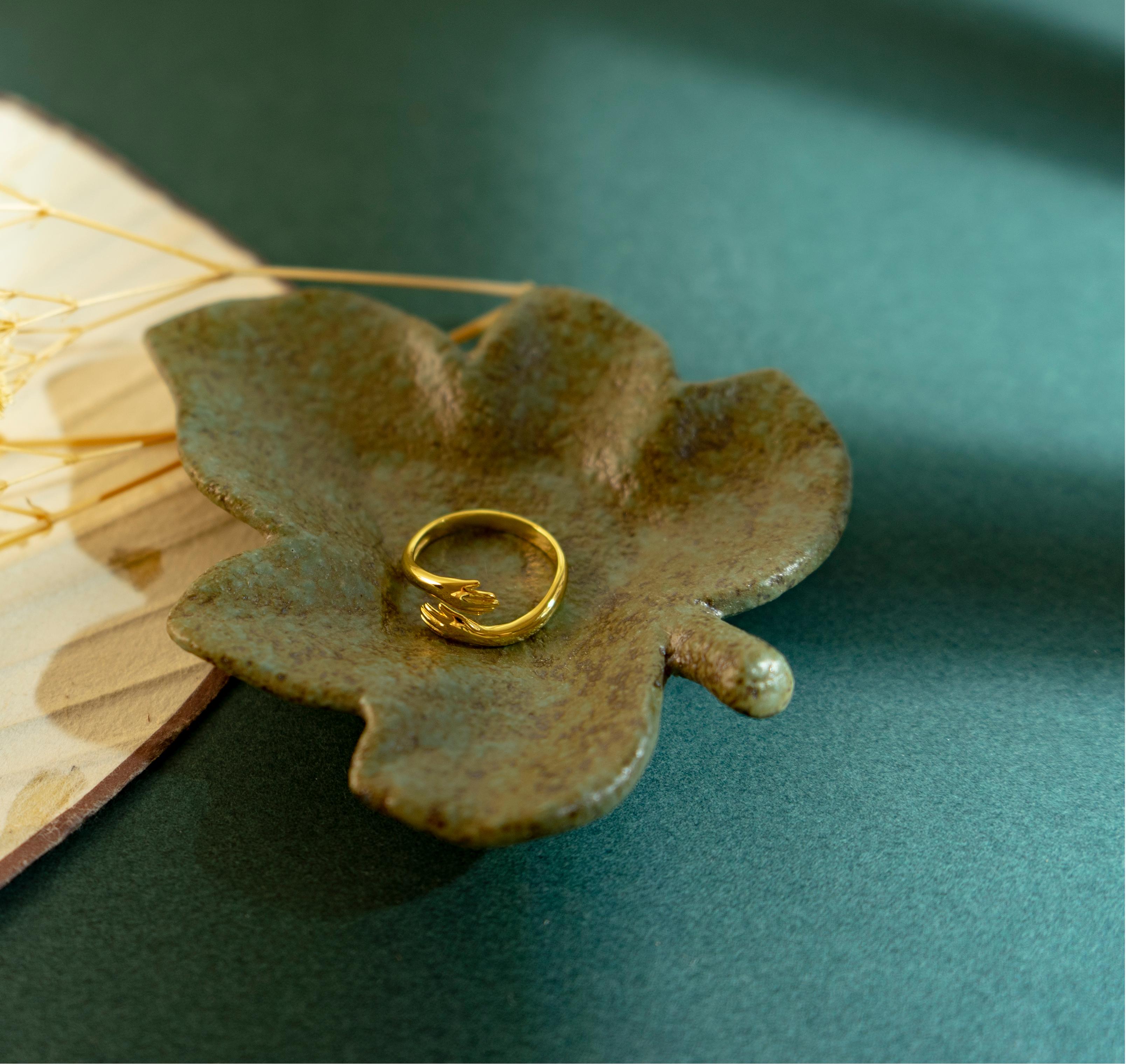 925 Sterling Silver Hug Ring