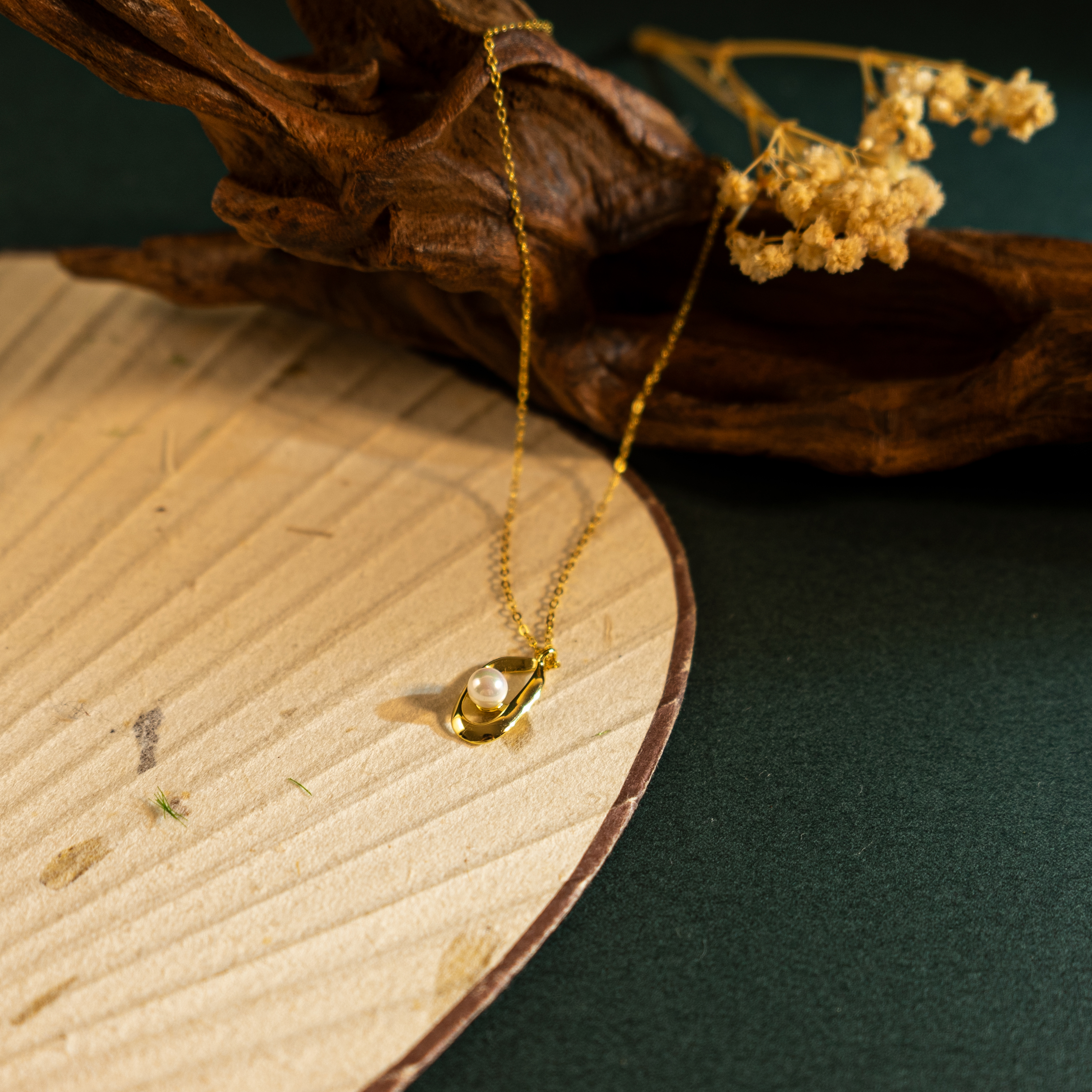 StylishGold-Plated Pearl Necklace