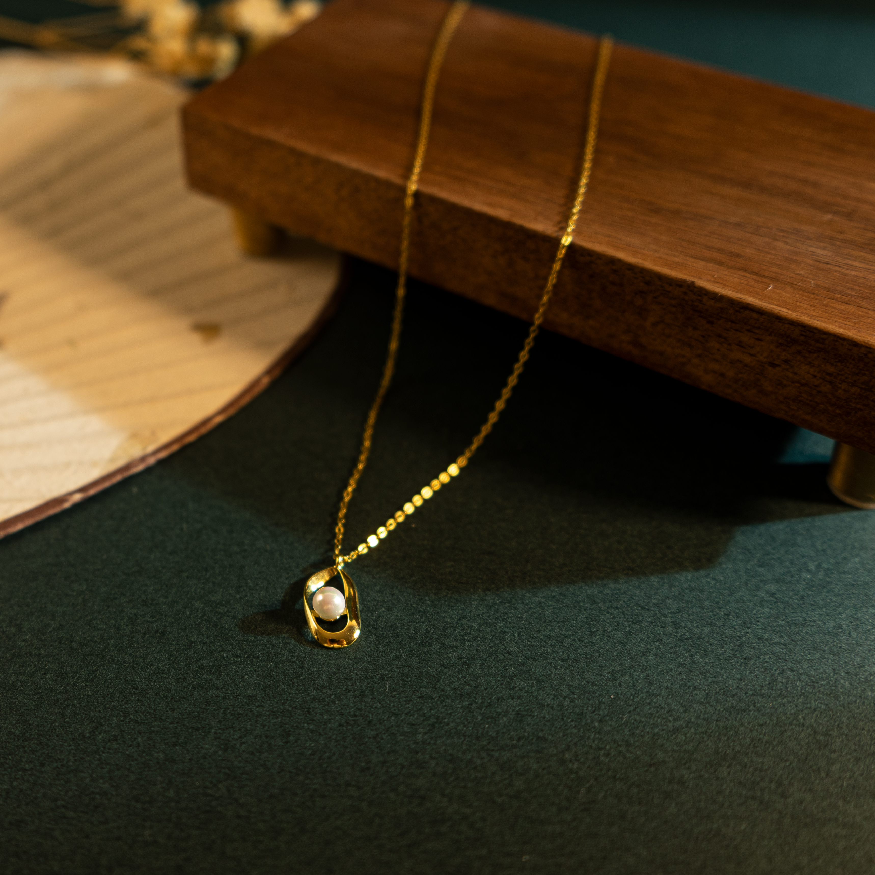 StylishGold-Plated Pearl Necklace