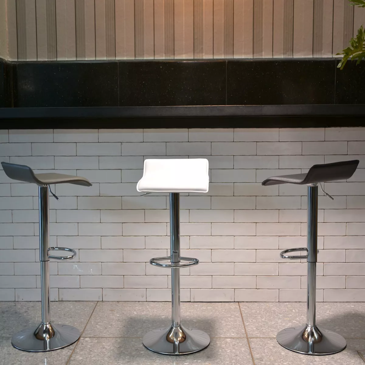 2 Bancos Altos Gris Barra Cocina Bar Cantina Cafeteria Antro Acabado de la estructura Cromado