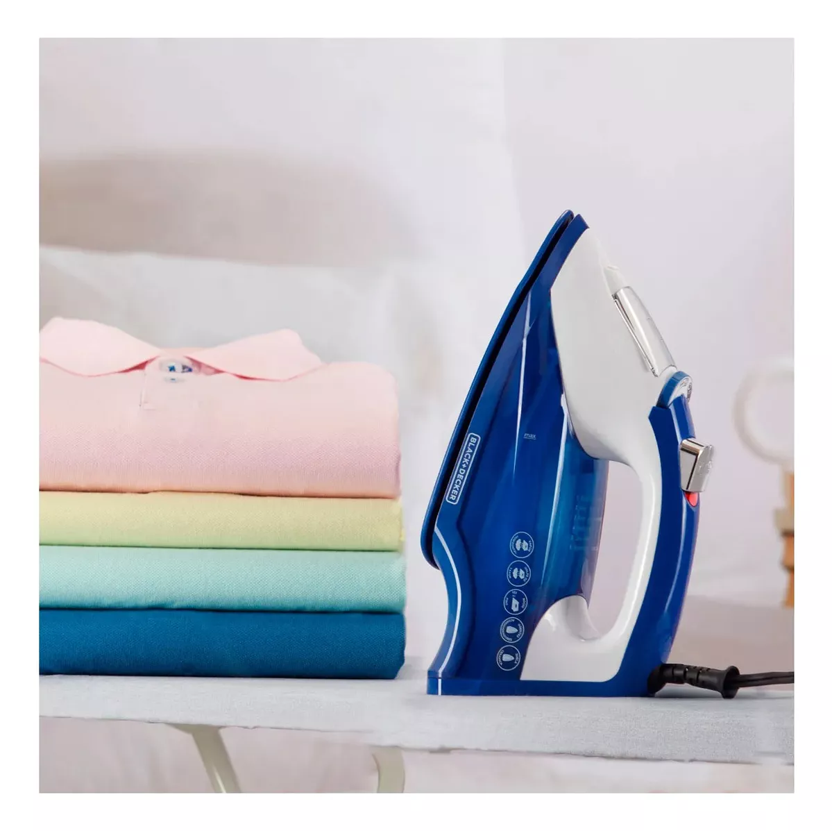 Plancha De Vapor Black And Decker Ir1866 Antiadherente Azul