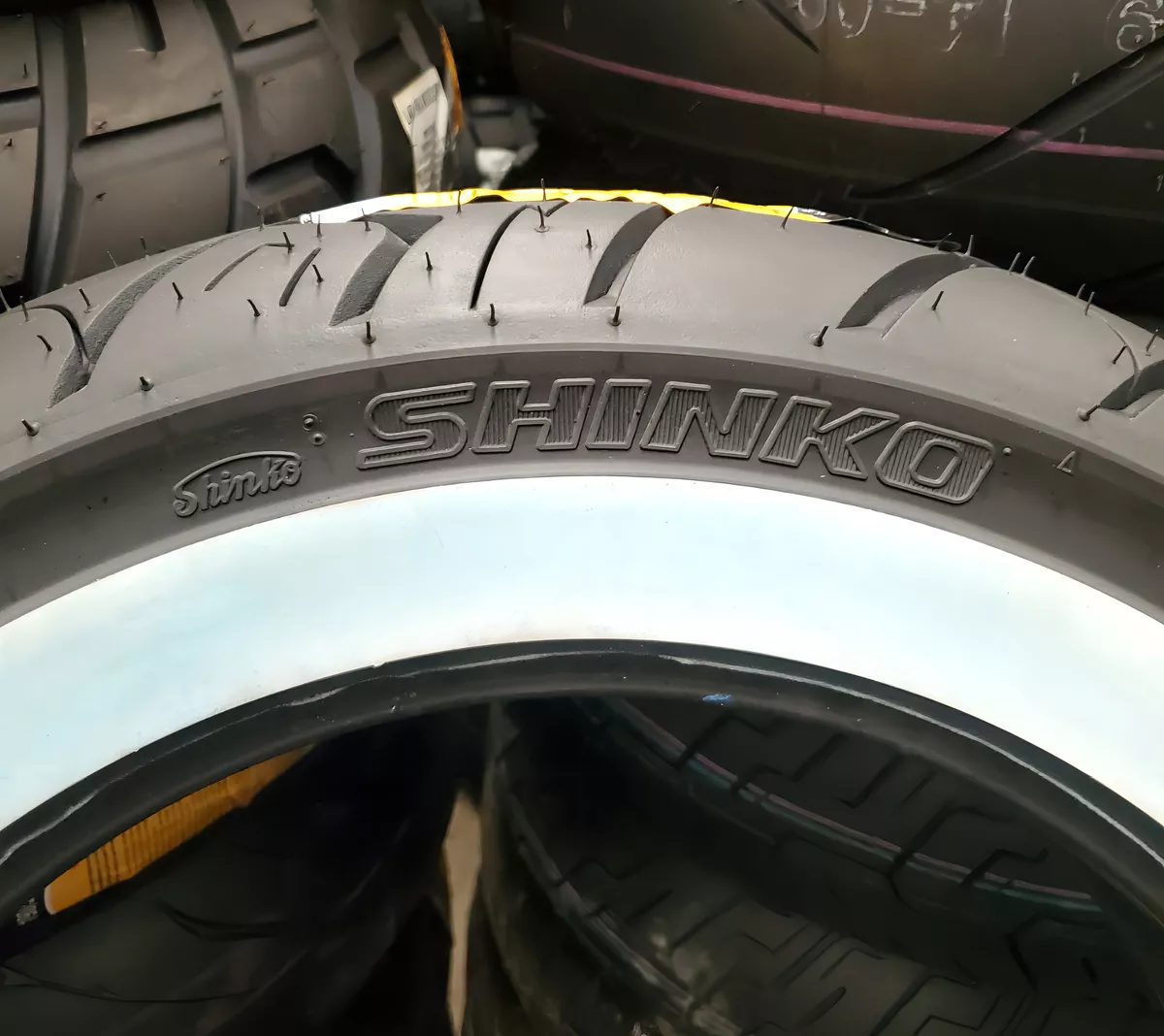 Shinko Harley Davidson And Cruiser White Wall & H.D. SR777 sin cámara de 150/80 B16 H 77