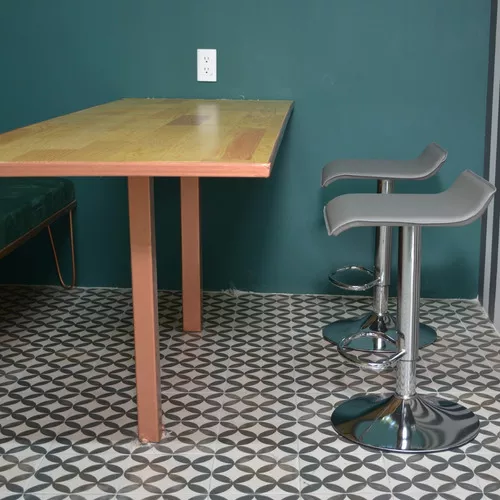 2 Bancos Altos Gris Barra Cocina Bar Cantina Cafeteria Antro Acabado de la estructura Cromado