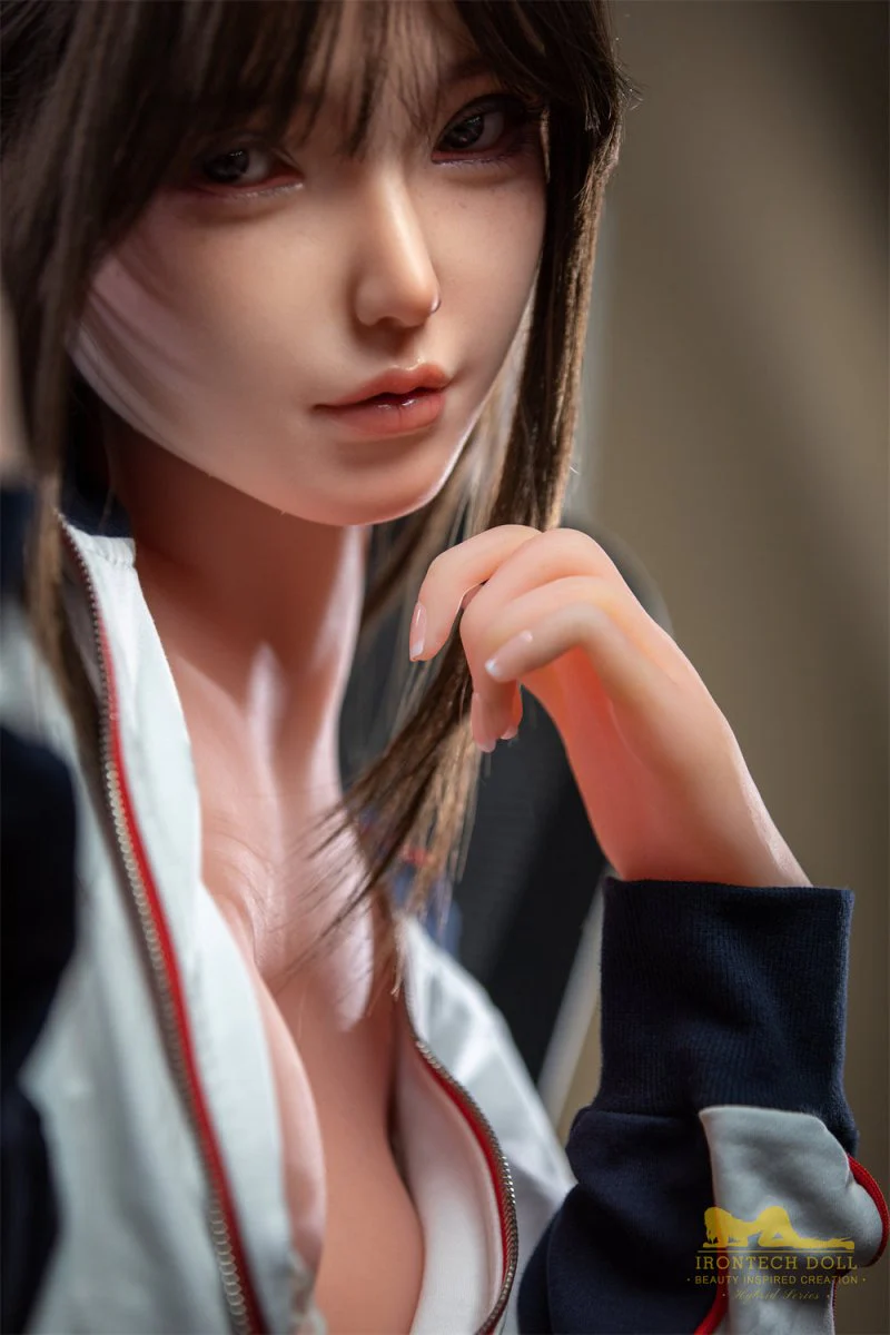 Irontech Doll 154 cm F Fusion