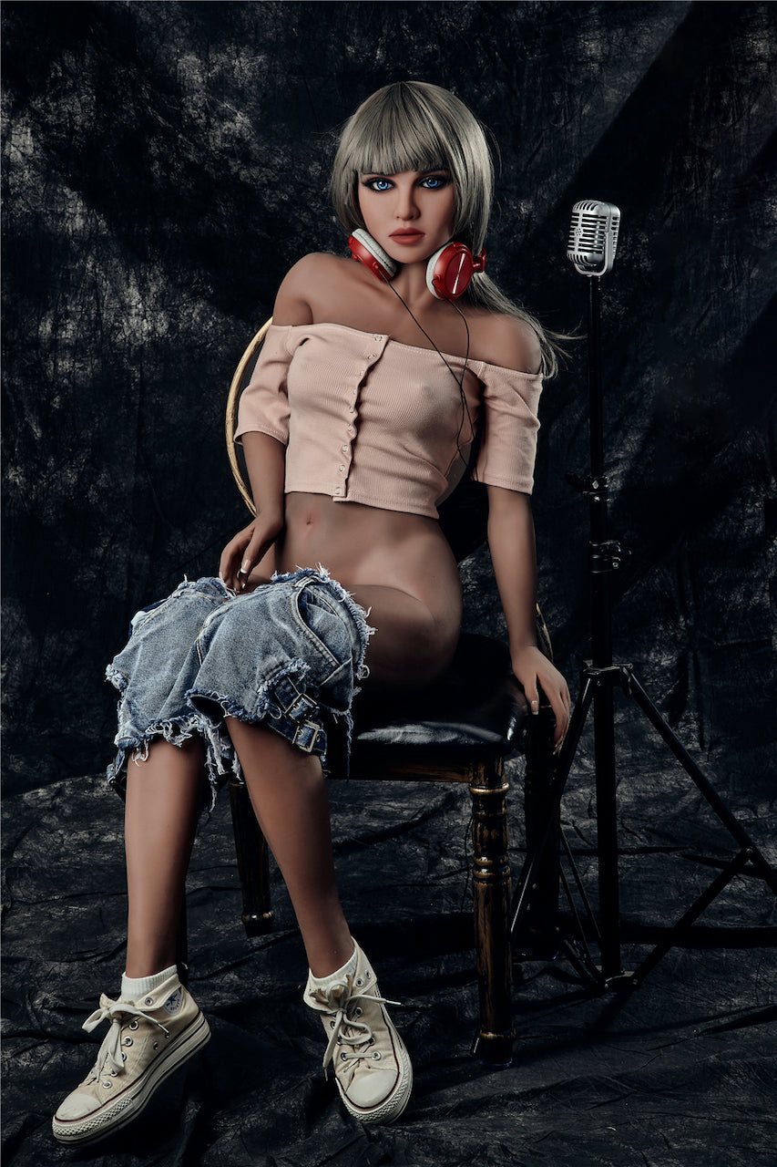 IRONTECH Doll 150cm / Bcup