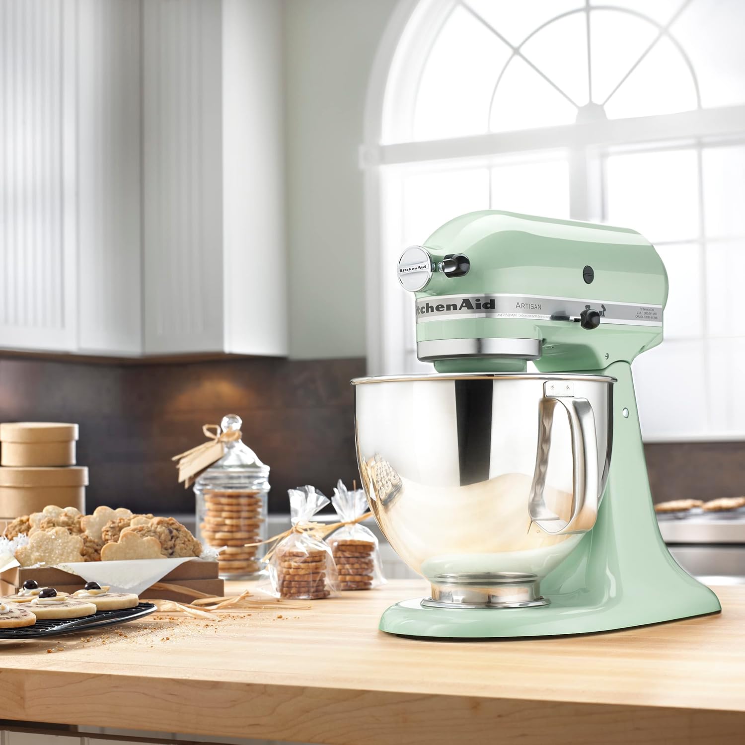 KitchenAid Artisan Series 5 Quart Tilt Head Stand Mixer with Pouring Shield KSM150PS, Removable bowl, Aqua Sky