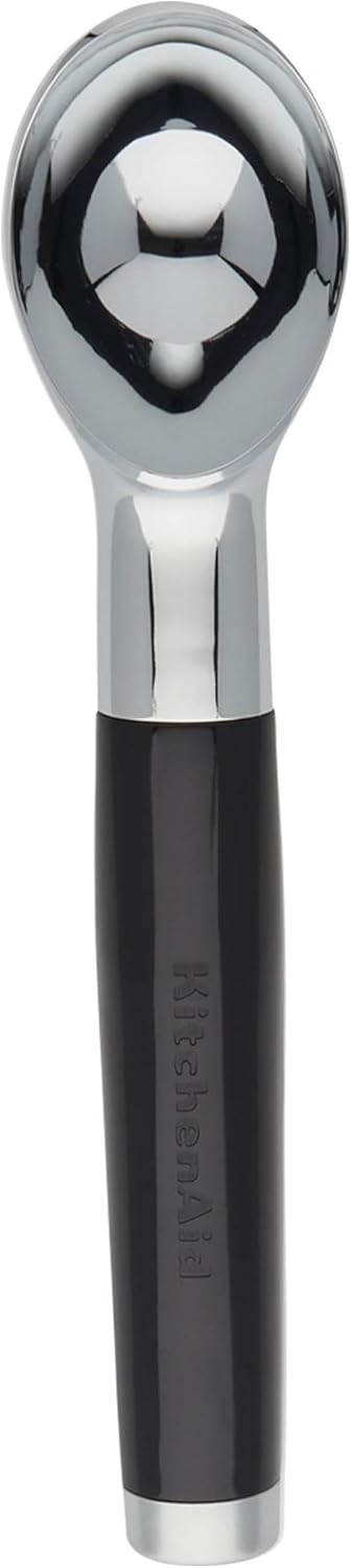 KitchenAid Classic Pizza Wheel with Sharp Blade For Cutting Through Crusts, Pies and More, Built In Finger Guard for Safety and Comfort Grip to Protect Fingers, Dishwasher Safe, 9-Inch, Black