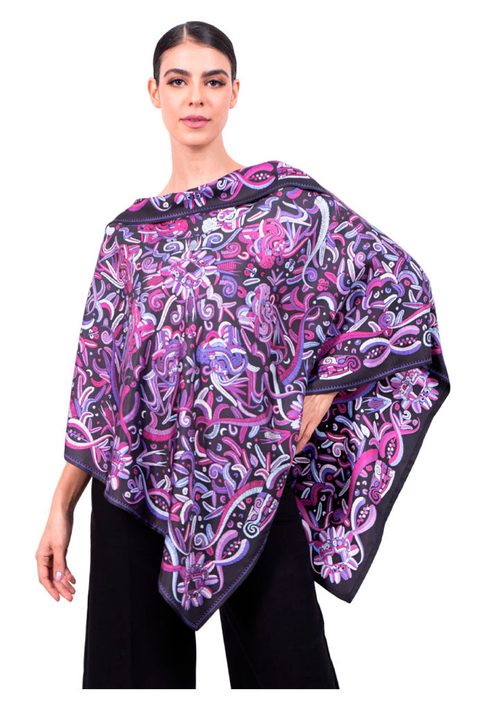Poncho Quetzalc��atl