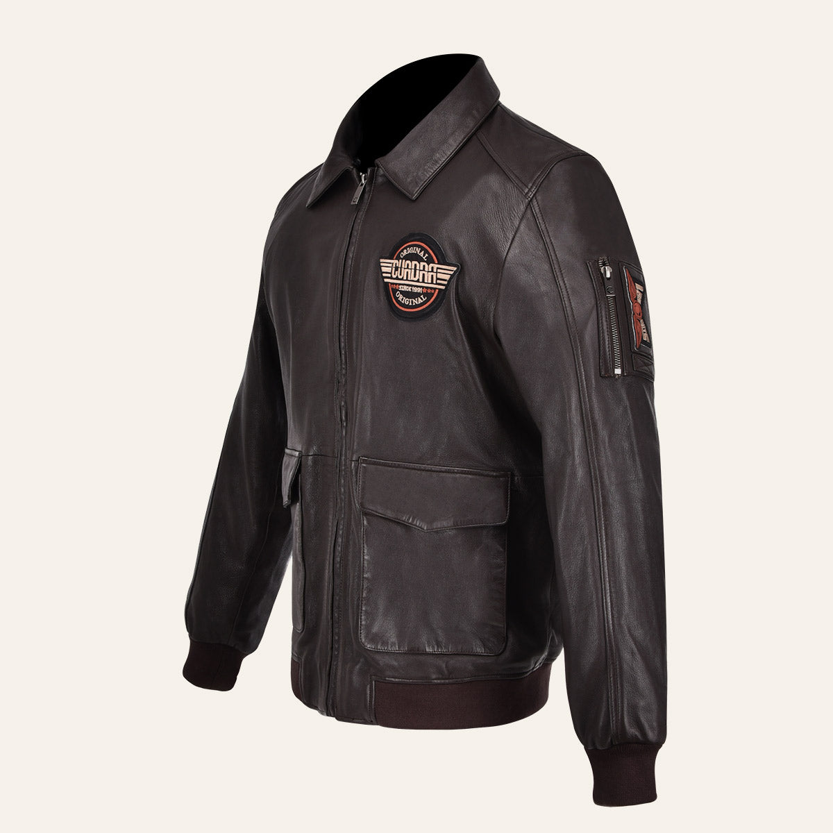 Chamarra En Piel Genuina Con Cuello De Pelo.