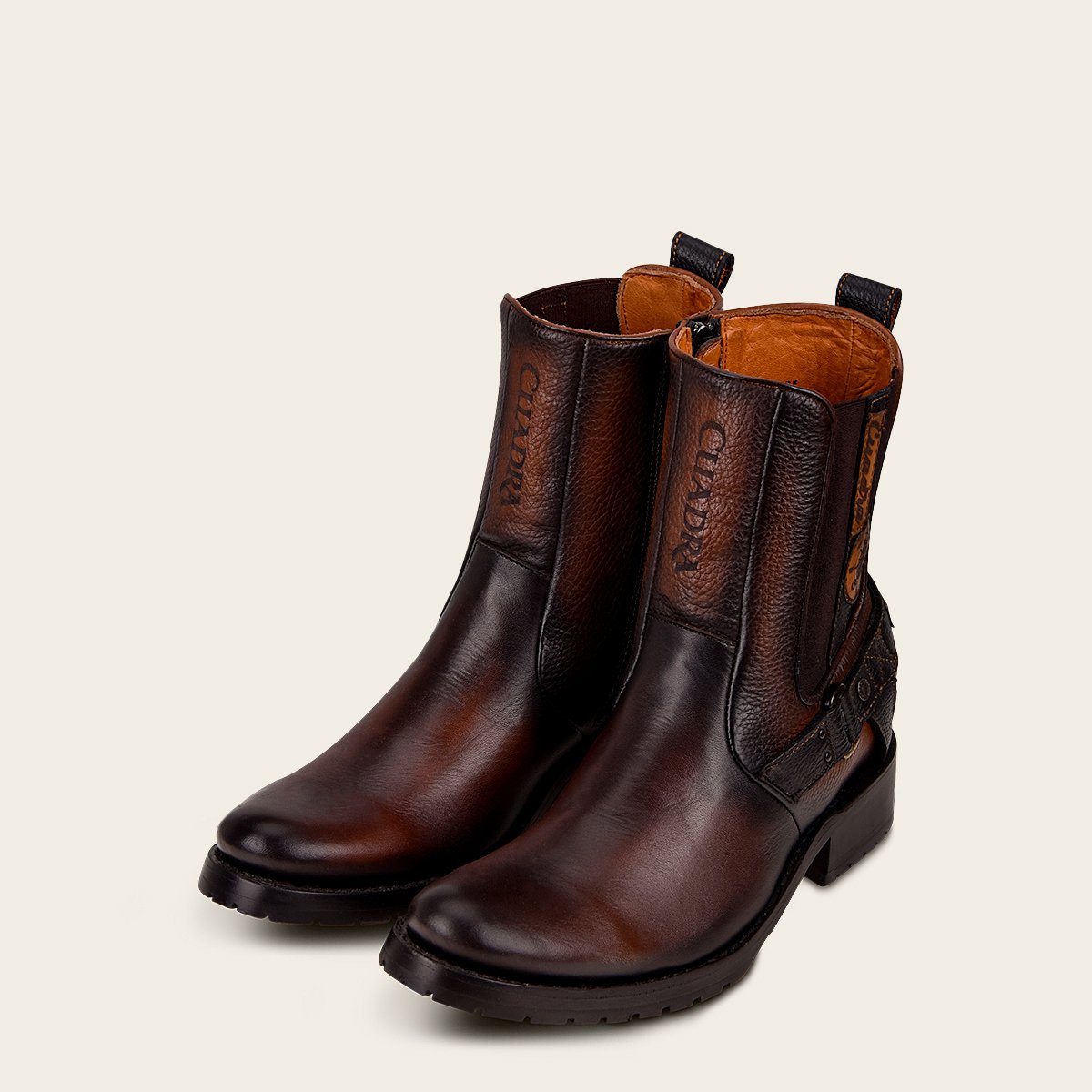 Bota urbana en piel genuina