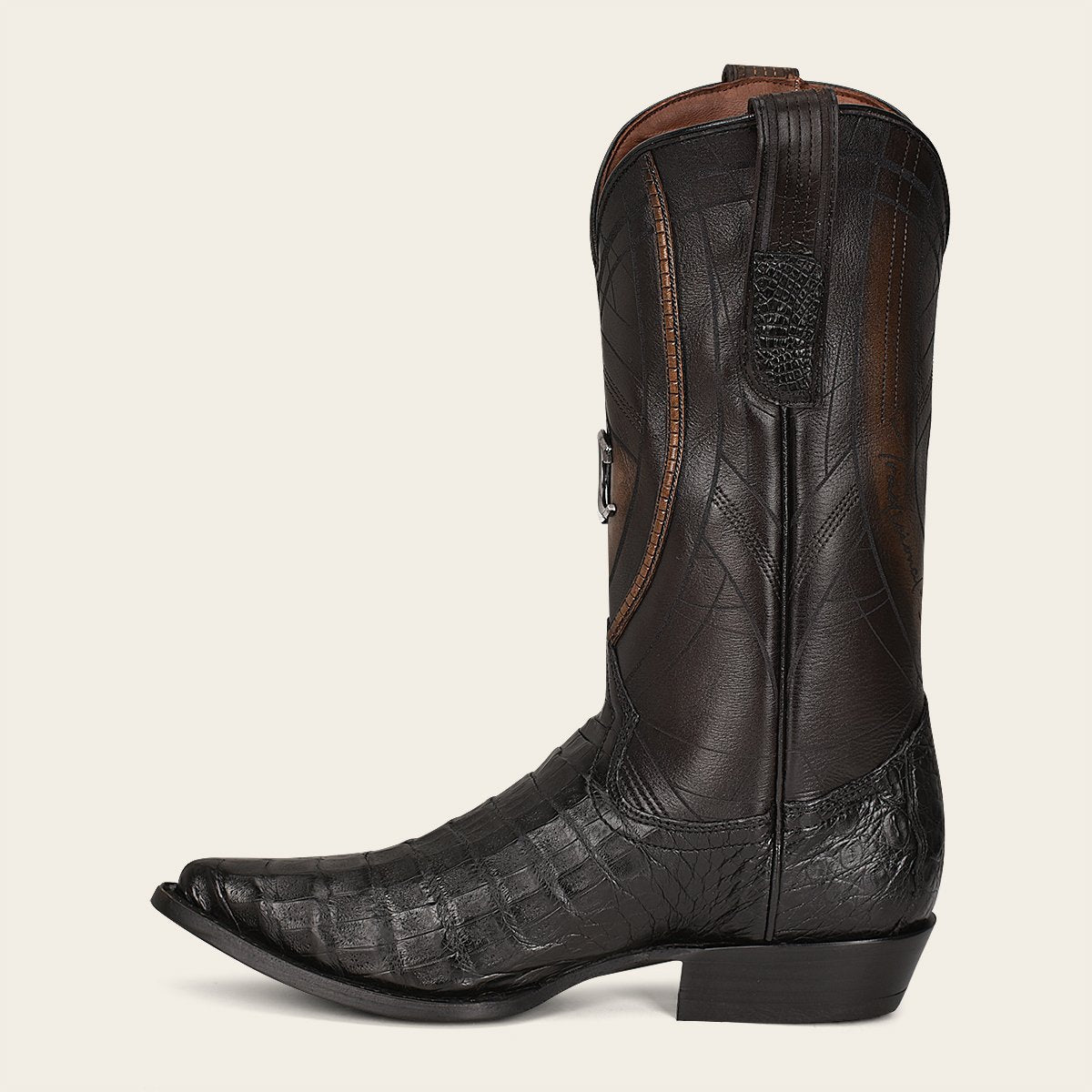 Bota vaquera en piel genuina de fuscus.