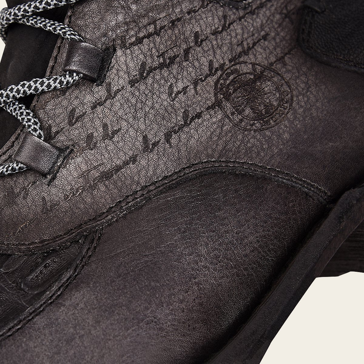 Botín con piel genuina de fuscus para caballero