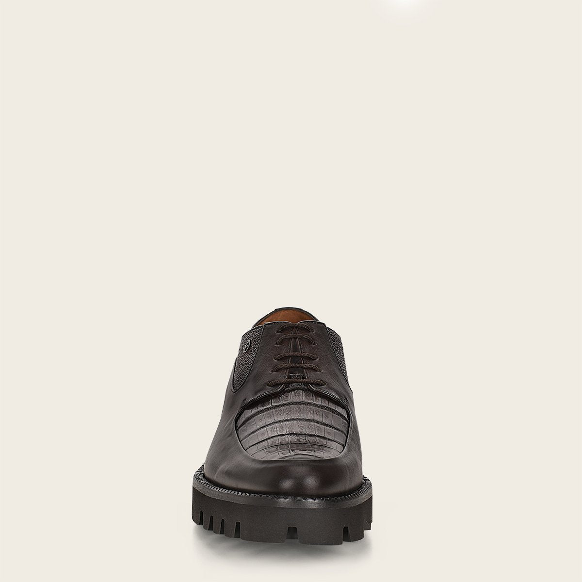 Zapatos de vestir en piel de caimán .