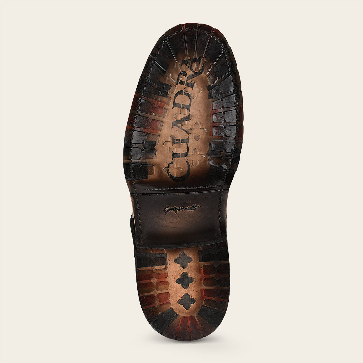 Botín urbano en piel de fuscus.