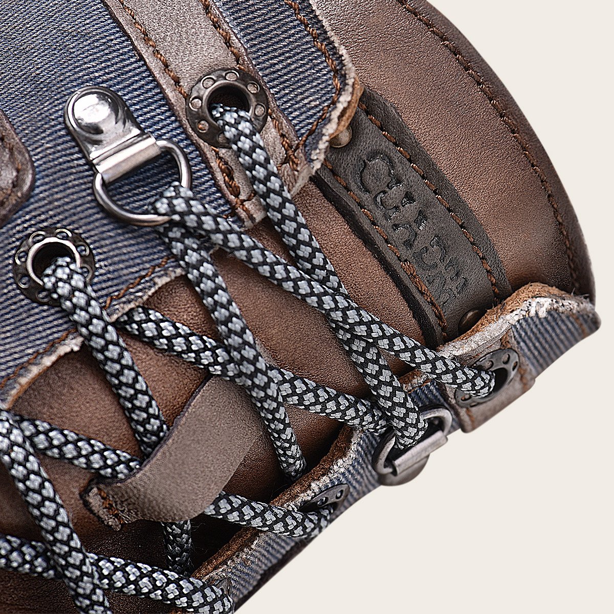 Botín en piel genuina de poisson