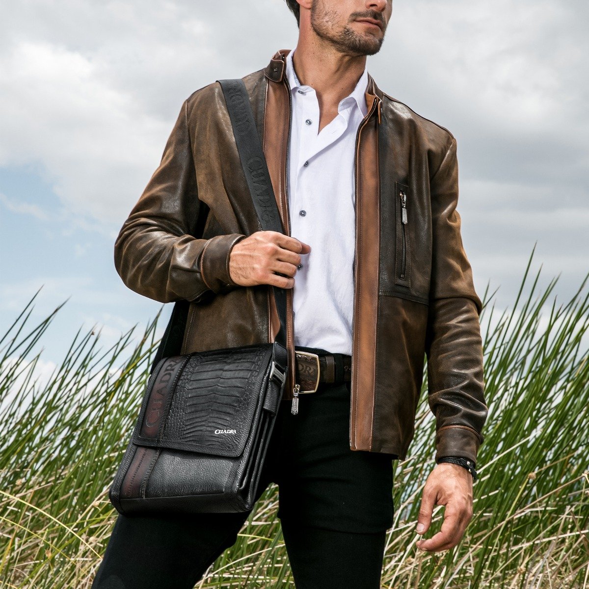 Bandolera en piel genuina de fuscus