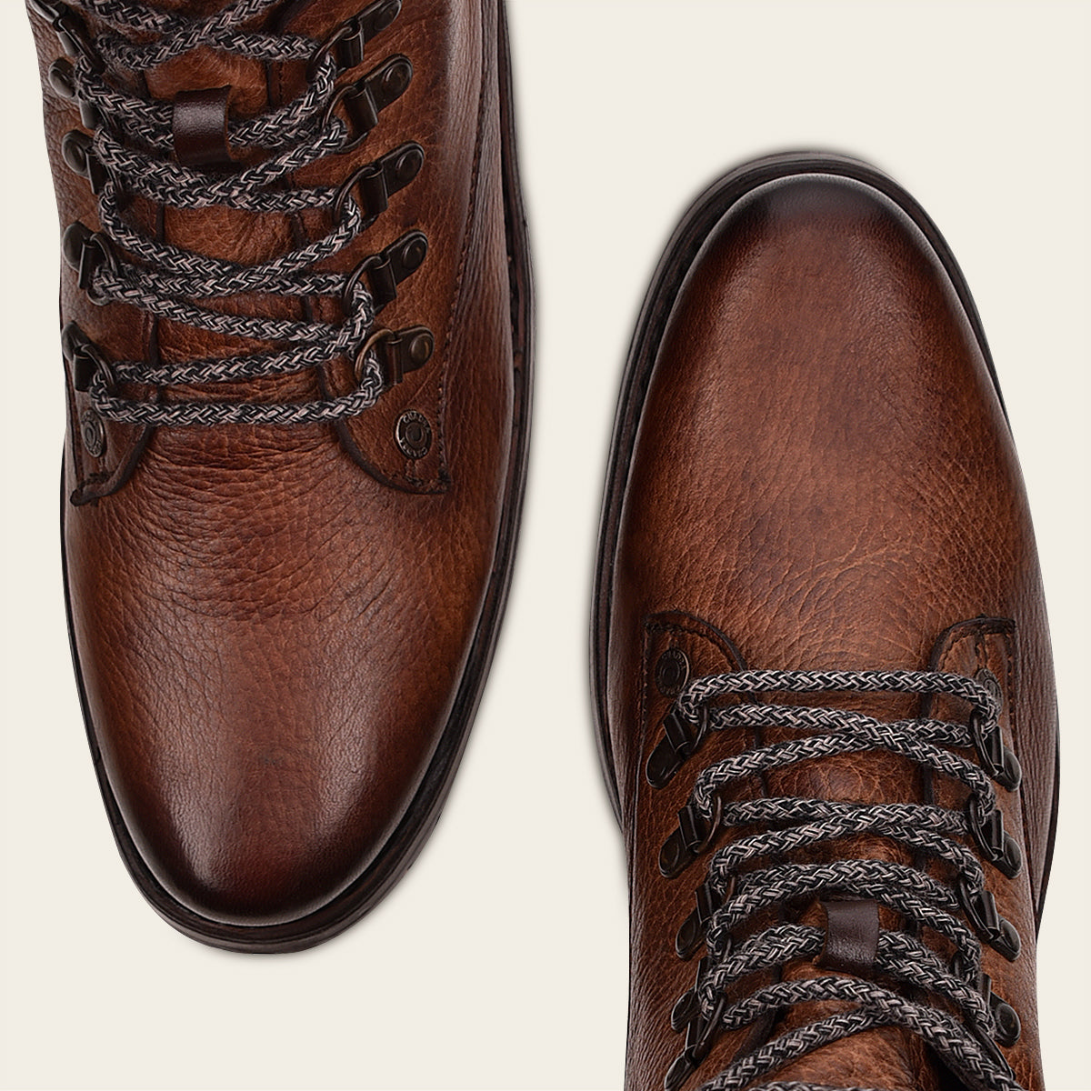 Botí­n en piel genuina de venado