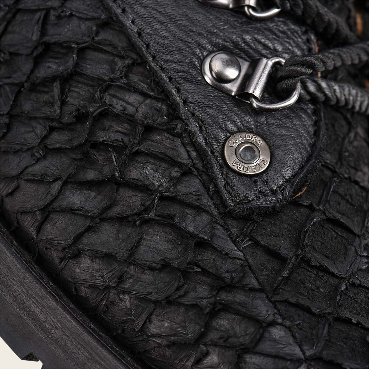 Botín en piel genuina de poisson