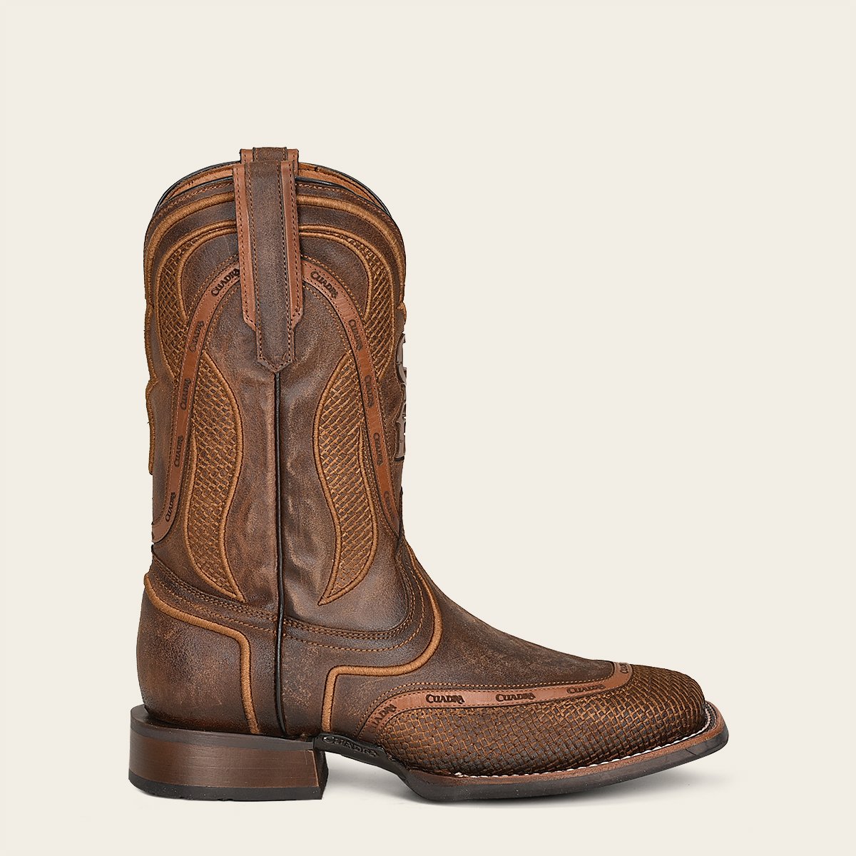 Bota rodeo en piel genuina.