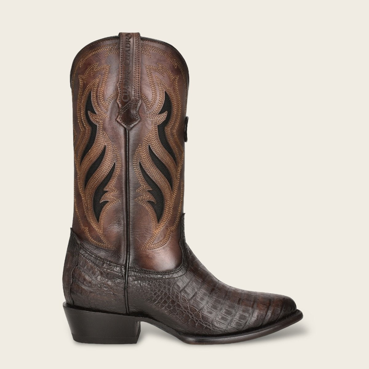 Bota vaquera en piel genuina de fuscus.