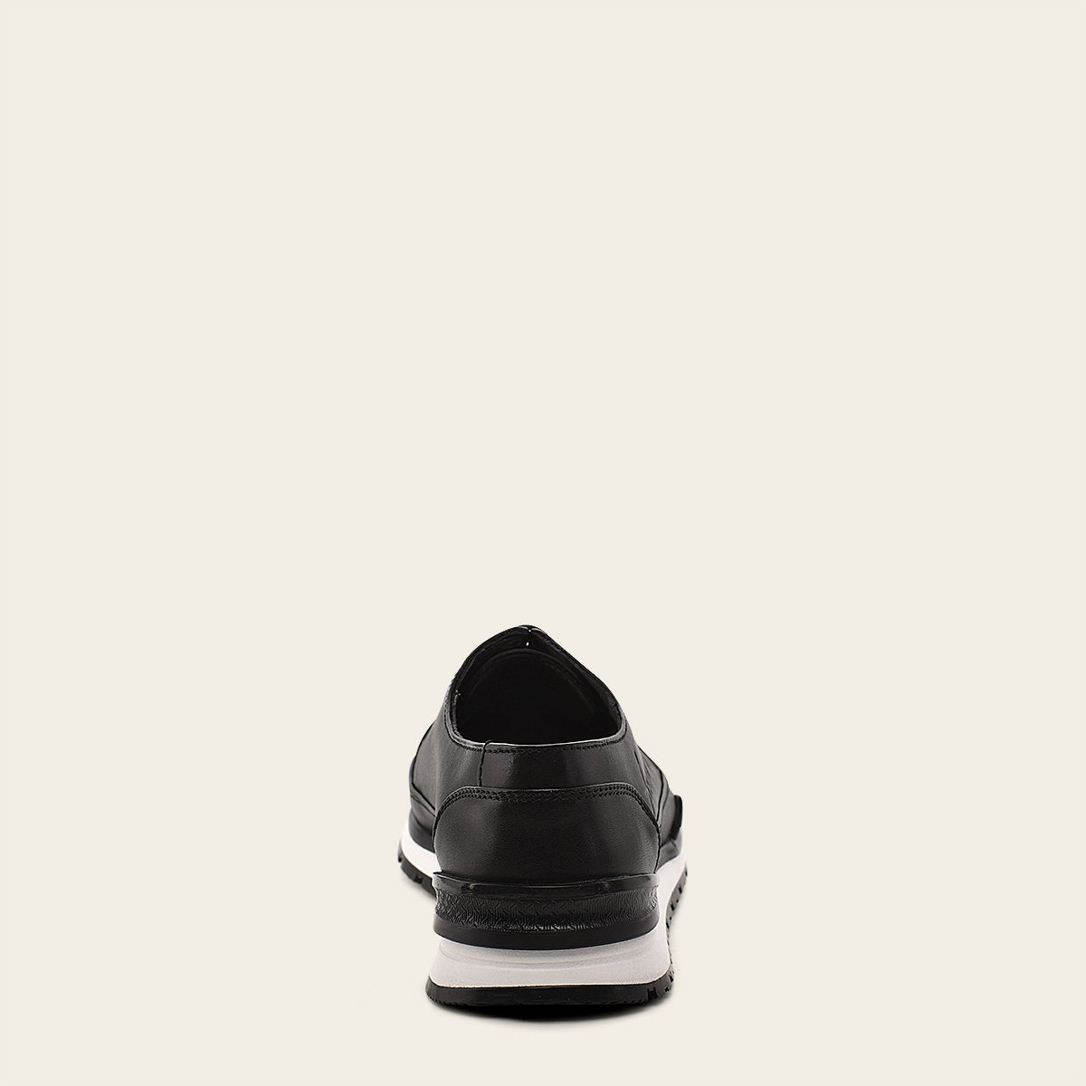 Sneakers con piel genuina de mantarraya.