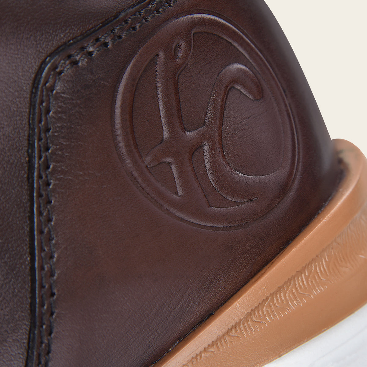 Botín de piel de fuscus