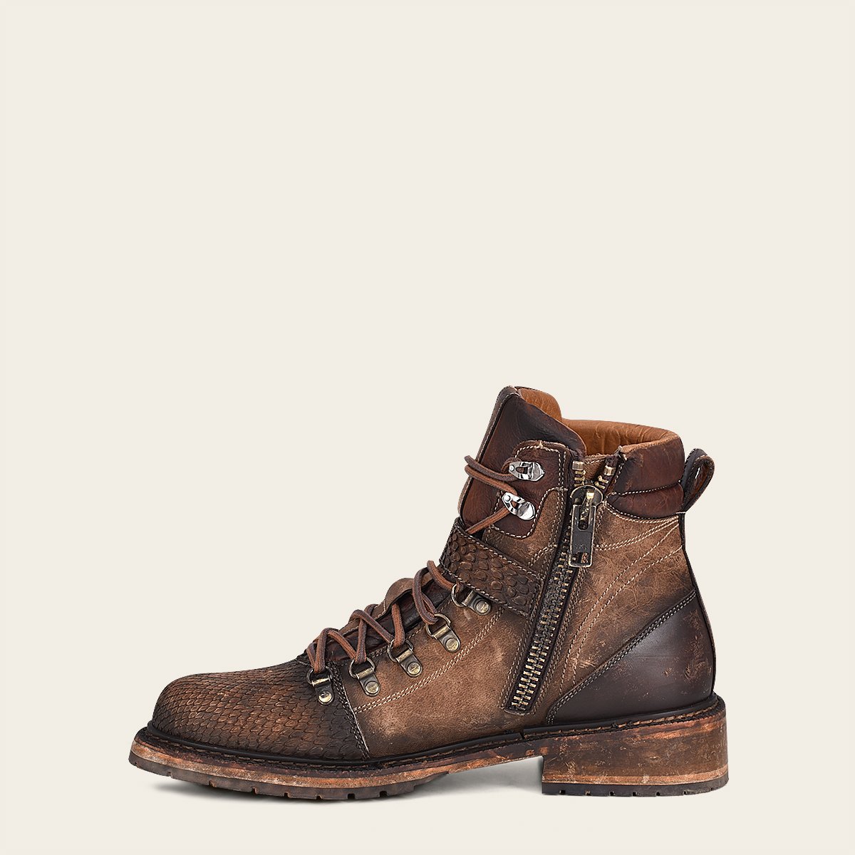 Botín en piel genuina de pitón.