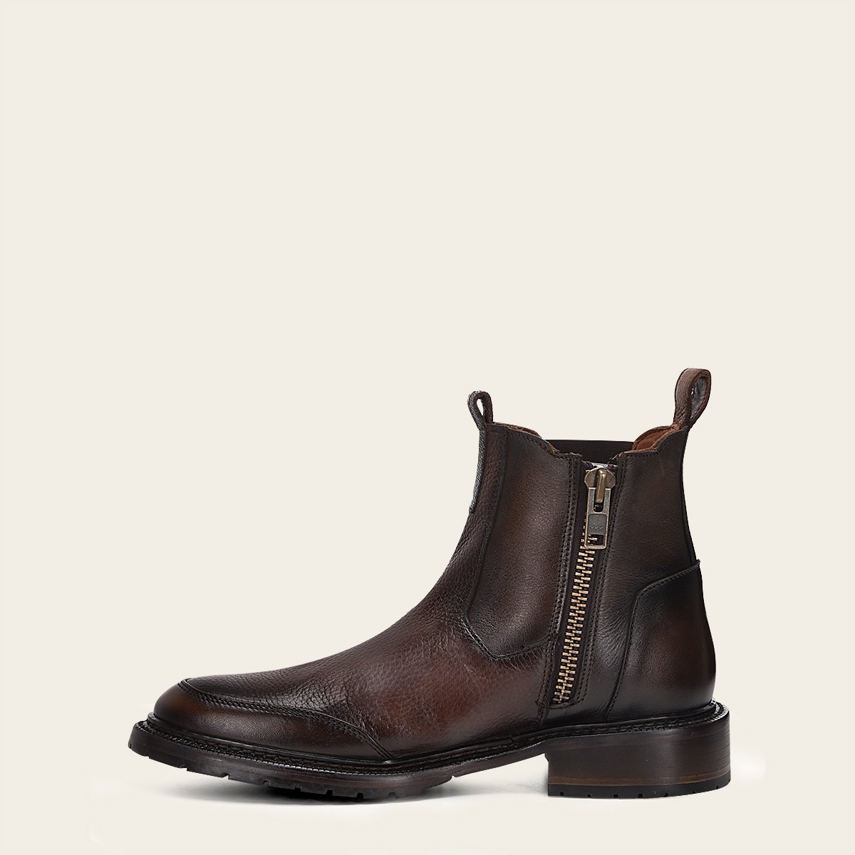 Botín en piel genuina de venado.