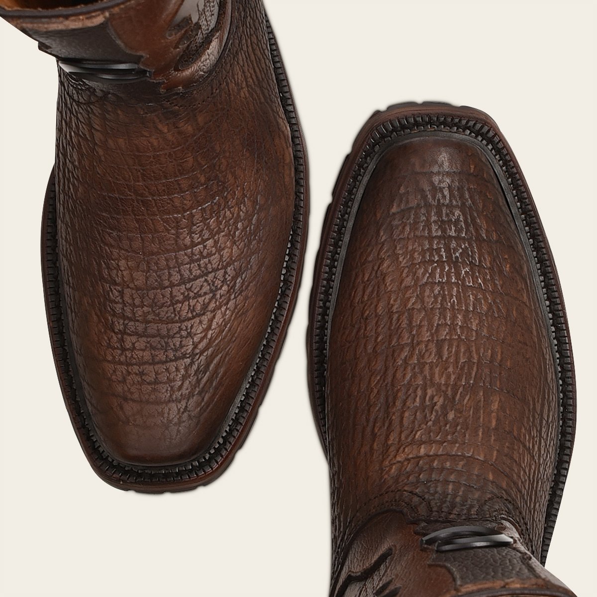 Bota en piel genuina de tiburón.