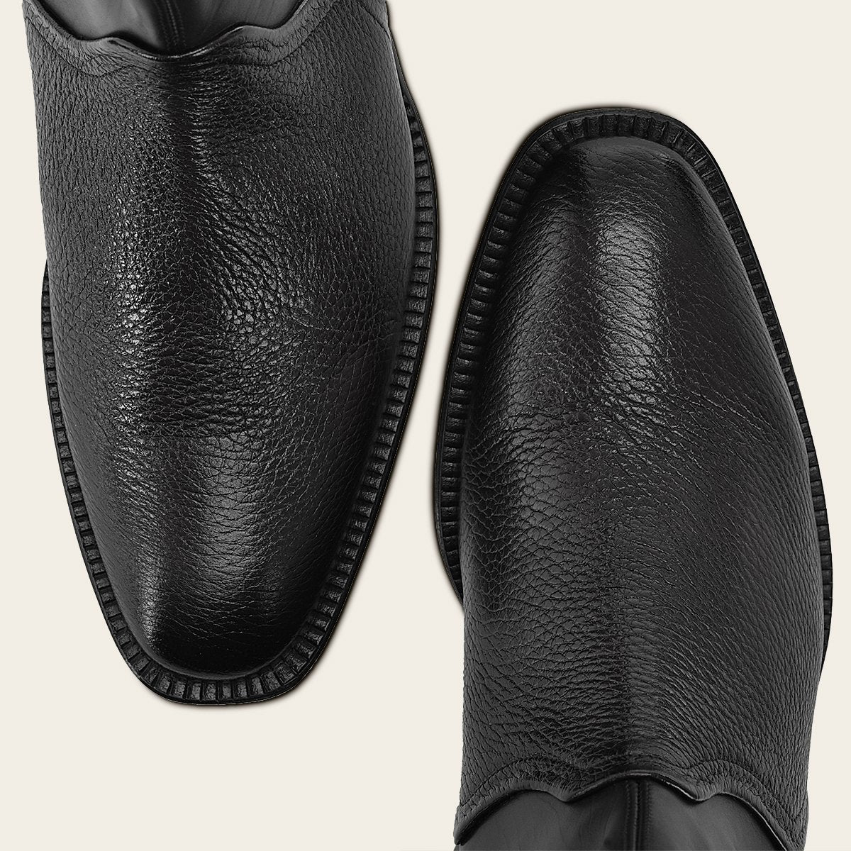 Botín de vestir en piel de venado.