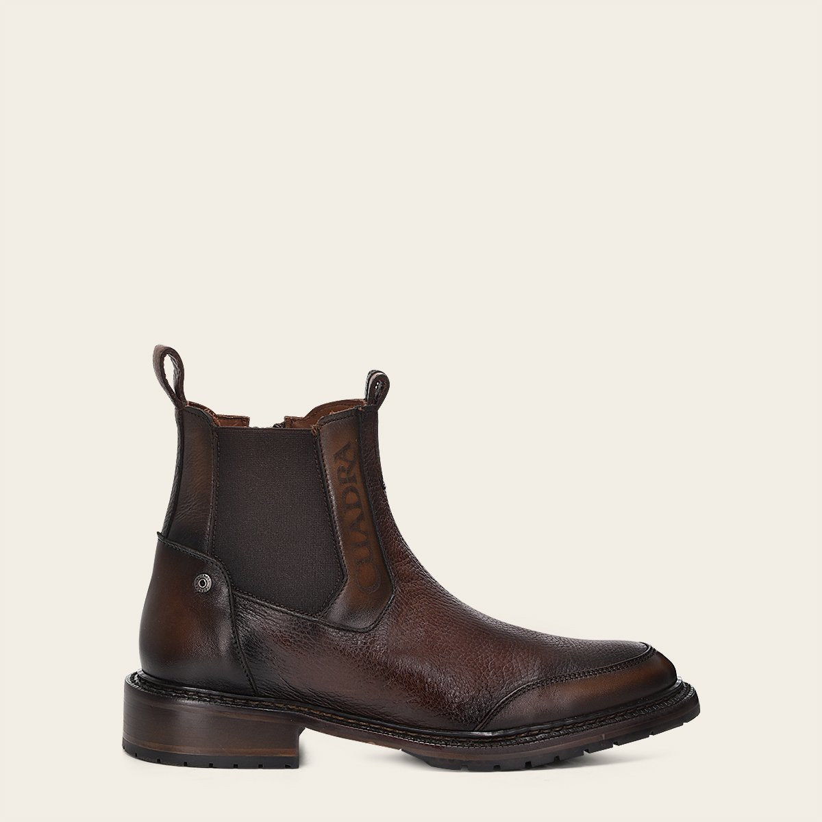 Botín en piel genuina de venado.