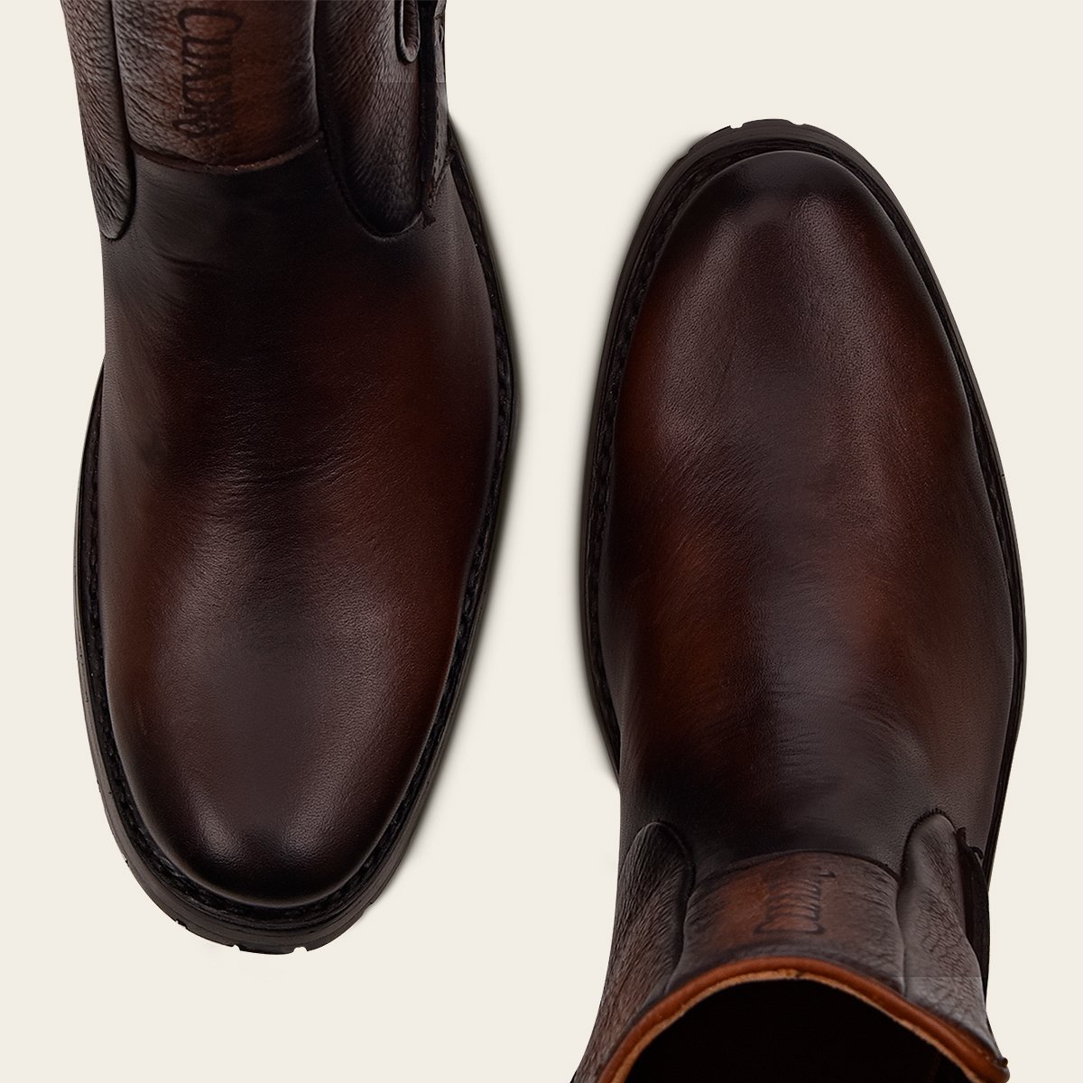 Bota urbana en piel genuina