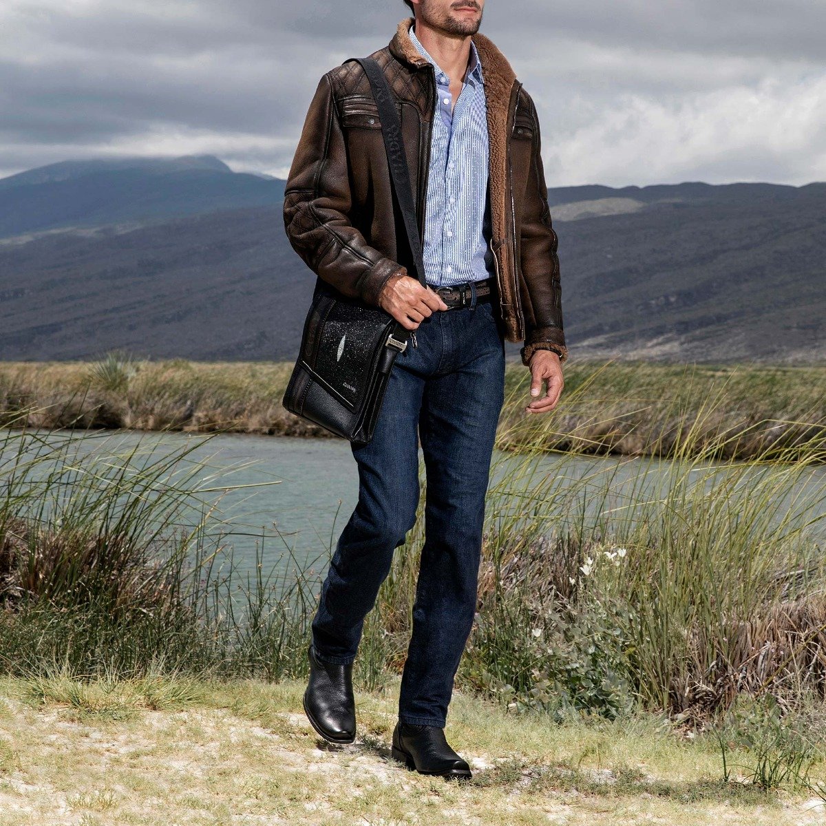 Bota tradicional en piel genuina de venado