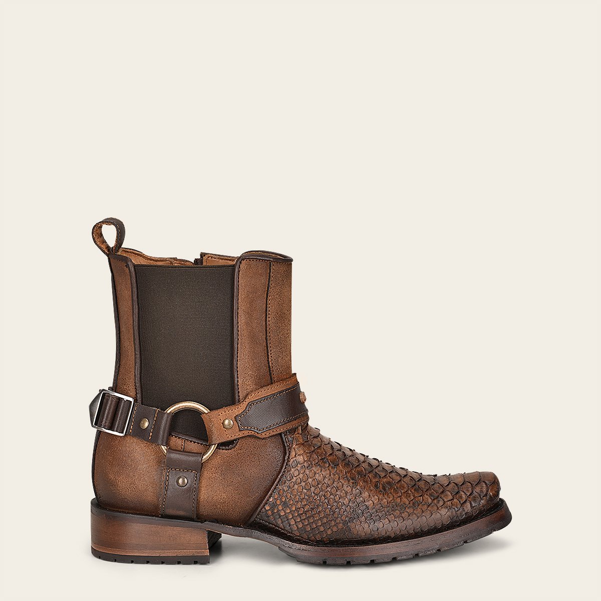 Botín urbano en piel de pitón .